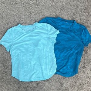 SHEIN Teal and Light Blue Camo Athletic Short Sleeve Tees